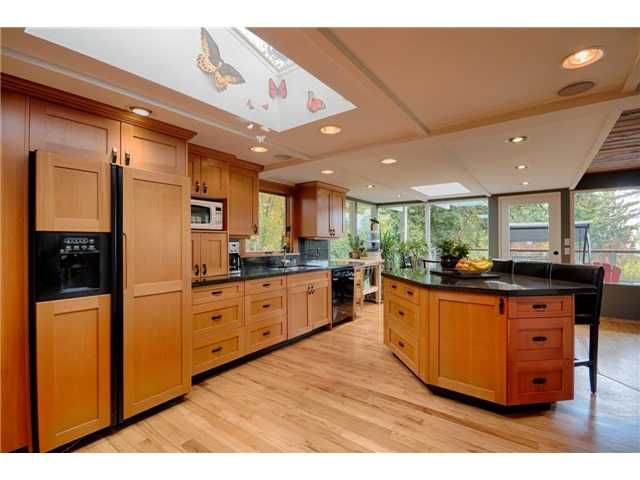 Main Photo: 333 WELLINGTON DR in North Vancouver: Upper Lonsdale House for sale : MLS®# V1036216