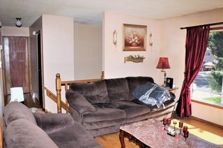 Photo 3: 24 WILLOW Road: Claresholm Detached for sale : MLS®# A1238368