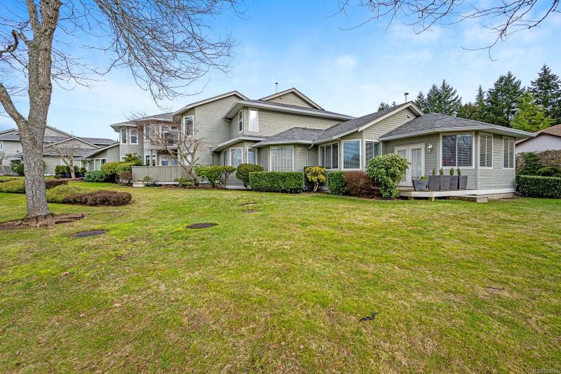 FEATURED LISTING: 104 - 1400 Tunner Dr Courtenay