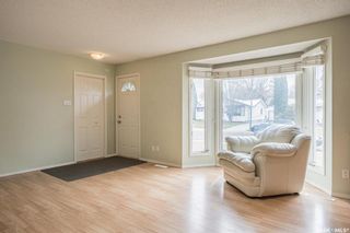 Photo 3: 15 Fraser Crescent in Saskatoon: Greystone Heights Residential for sale : MLS®# SK914880