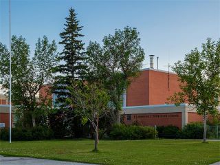 Photo 48: 5007 48 Street NW in Calgary: Varsity Acres House for sale : MLS®# C4021918