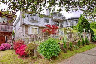Photo 3: 424 E 22ND Avenue in Vancouver: Fraser VE House for sale (Vancouver East)  : MLS®# R2195636