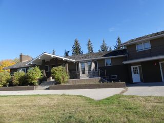 Main Photo: 1008 Shawnee Drive SW in Calgary: Shawnee Slopes Detached for sale : MLS®# A1259760