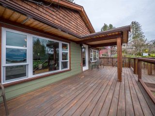 Photo 15: 588 N FLETCHER Road in Gibsons: Gibsons & Area House for sale (Sunshine Coast)  : MLS®# R2254074