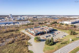 Photo 1: 137 Chain Lake Drive in Halifax: 5-Fairmount, Clayton Park, Rocki Commercial  (Halifax-Dartmouth)  : MLS®# 202225501