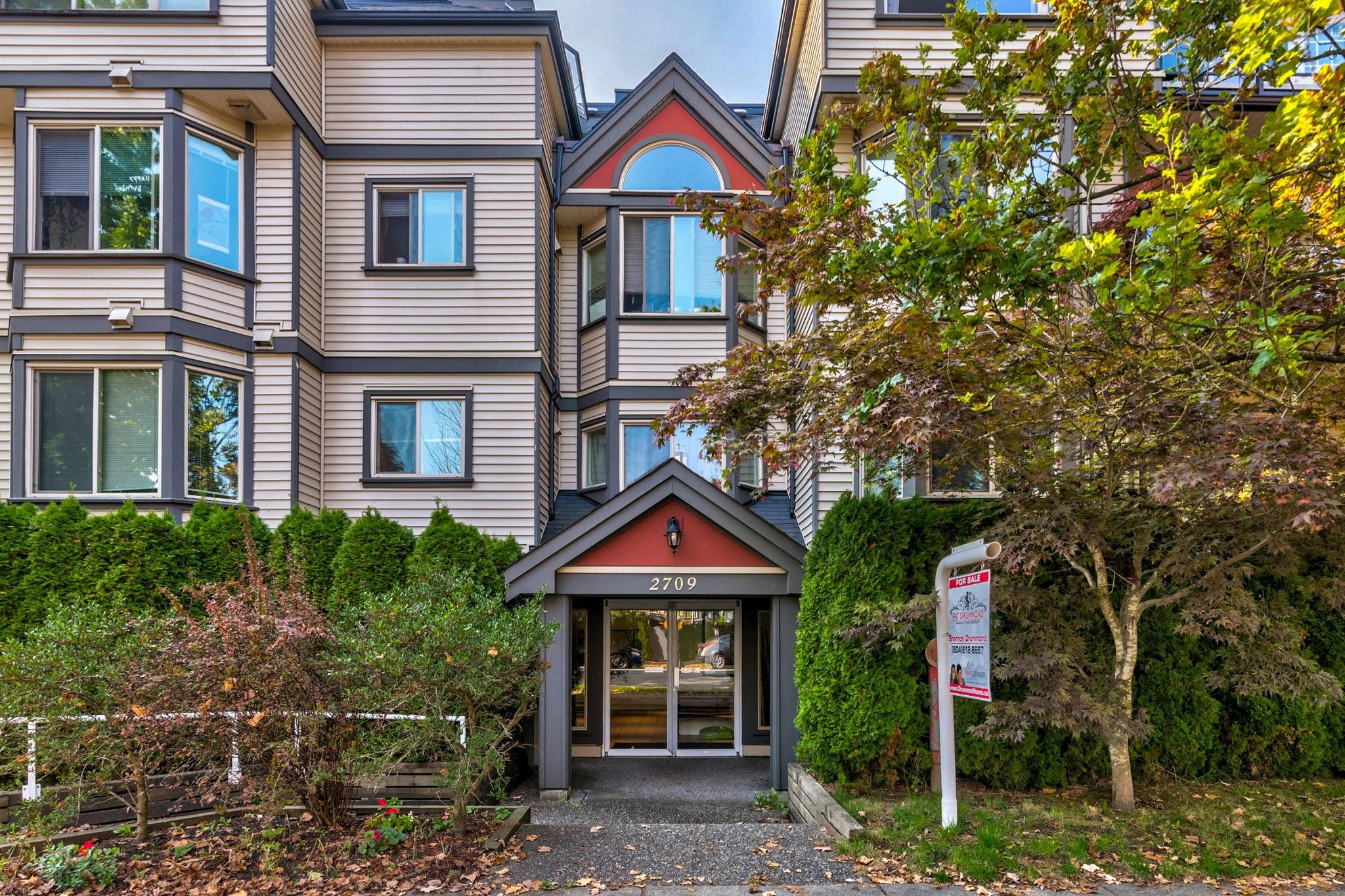 Photo 2: Photos: 103 2709 Victoria Drive in Vancouver: Grandview Woodland Condo for sale (Vancouver East)  : MLS®# R2504262