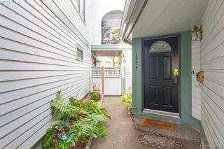 Photo 2: 1724 Leighton Rd in VICTORIA: Vi Jubilee Row/Townhouse for sale (Victoria)  : MLS®# 812302