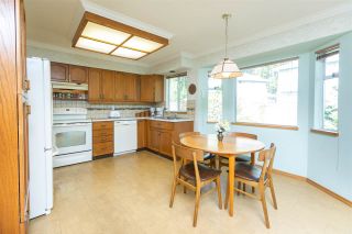Photo 4: 12073 84A Avenue in Surrey: Queen Mary Park Surrey House for sale : MLS®# R2397334