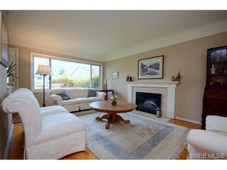Photo 5: 931 Lavender Ave in VICTORIA: SW Marigold House for sale (Saanich West)  : MLS®# 735227