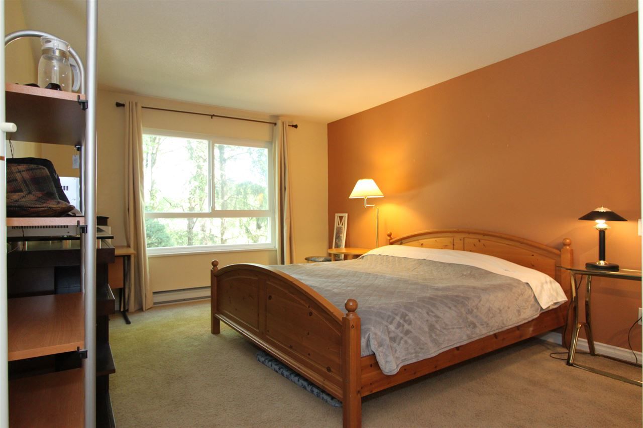 Photo 10: Photos: 103 19835 64 Avenue in Langley: Willoughby Heights Condo for sale in "Willowbrook Gate" : MLS®# R2160104