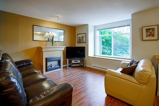 Photo 3: 61 7488 SOUTHWYNDE Avenue in Burnaby: South Slope Townhouse for sale in "LEDGESTONE 1" (Burnaby South)  : MLS®# R2121143