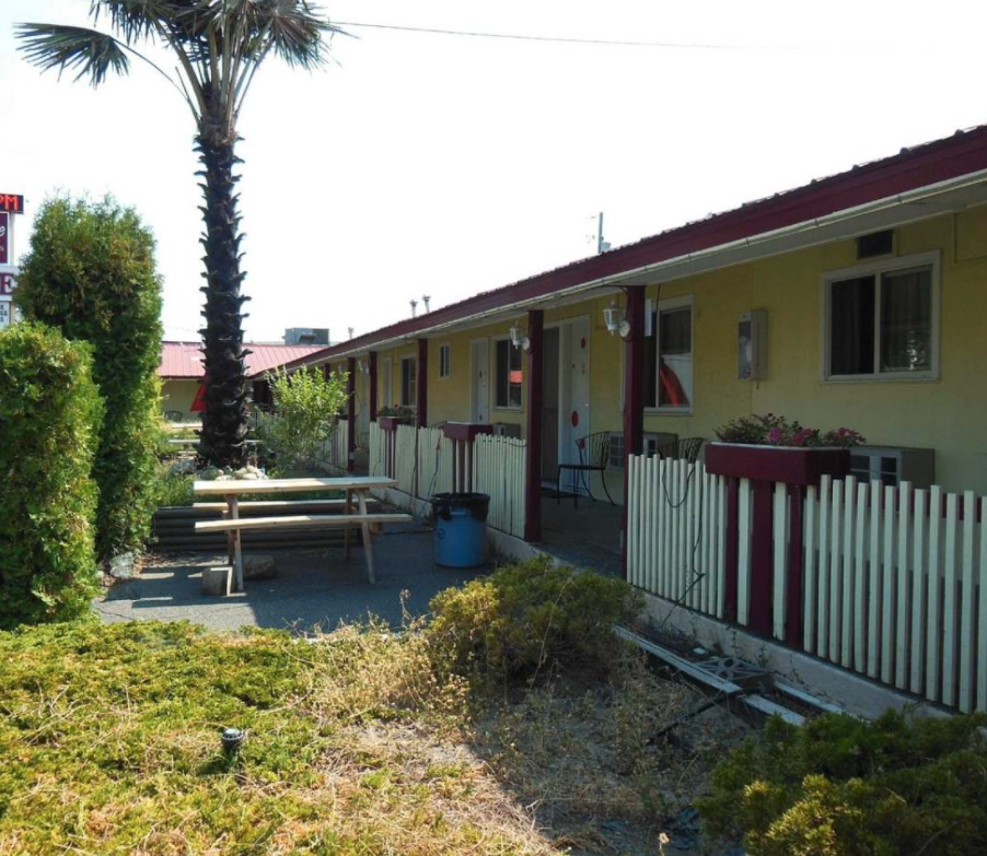 18 rooms Motel for sale BC