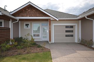 Main Photo: 3320 Fireweed Way in Nanaimo: Na Departure Bay Row/Townhouse for sale : MLS®# 914006