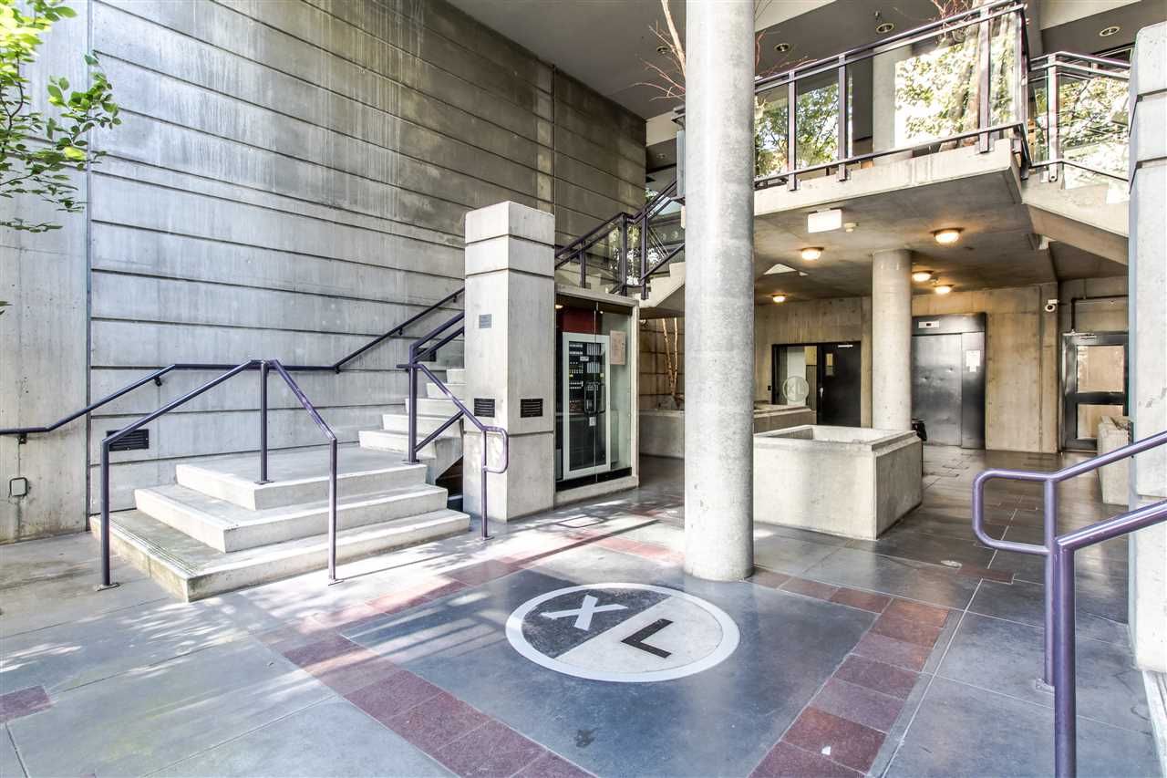 Main Photo: 706 428 W 8TH AVENUE in Vancouver: Mount Pleasant VW Condo for sale (Vancouver West)  : MLS®# R2409662