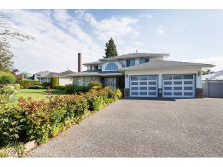 Photo 1: 1662 140A Street in Surrey: Sunnyside Park Surrey House for sale (South Surrey White Rock)  : MLS®# R2064572