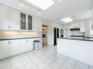 Photo 5: 1747 DRAYCOTT Road in North Vancouver: Lynn Valley House for sale : MLS®# R2677698