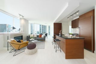 Photo 4: 2105 565 SMITHE Street in Vancouver: Downtown VW Condo for sale in "VITA at Symphony Place" (Vancouver West)  : MLS®# R2783685
