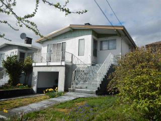 Photo 2: 243 E 62ND Avenue in Vancouver: South Vancouver House for sale (Vancouver East)  : MLS®# R2157310