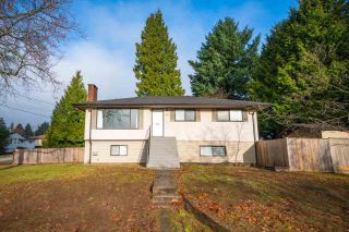 Photo 2: 2087 COLFAX Avenue in Coquitlam: Central Coquitlam House for sale : MLS®# R2729667