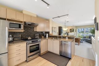 Photo 11: 315 678 W 7TH Avenue in Vancouver: Fairview VW Condo for sale in "Liberte" (Vancouver West)  : MLS®# R2497721