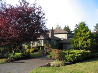 Photo 1: 12919 22A Avenue in Surrey: Crescent Bch Ocean Pk. House for sale (South Surrey White Rock)  : MLS®# F2623671