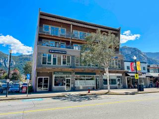 Photo 1: 204 38142 CLEVELAND Avenue in Squamish: Downtown SQ Office for sale : MLS®# C8053211