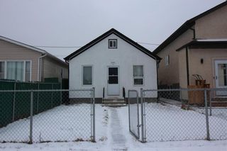 Photo 1: 1853 Elgin Avenue West in Winnipeg: Brooklands Residential for sale (5D)  : MLS®# 202402905