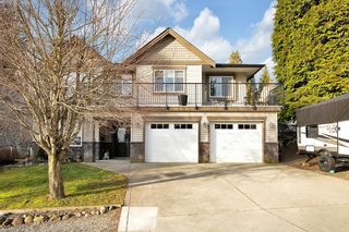 Photo 1: 32215 14TH Avenue in Mission: Mission BC House for sale : MLS®# R2662792