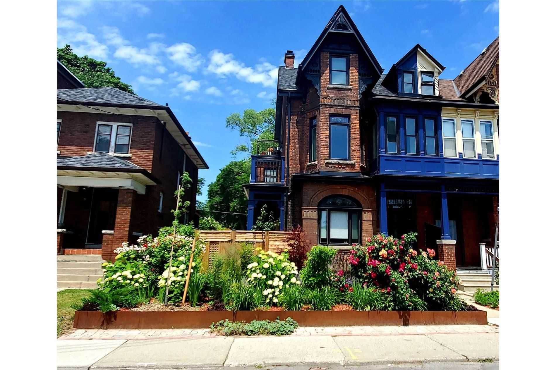 Main Photo: 3 10 Sylvan Avenue in Toronto: Dufferin Grove House (3-Storey) for lease (Toronto C01)  : MLS®# C5632906
