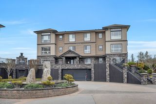 Photo 1: B105 33755 7 Avenue in Mission: Mission BC Condo for sale in "The Mews" : MLS®# R2773039