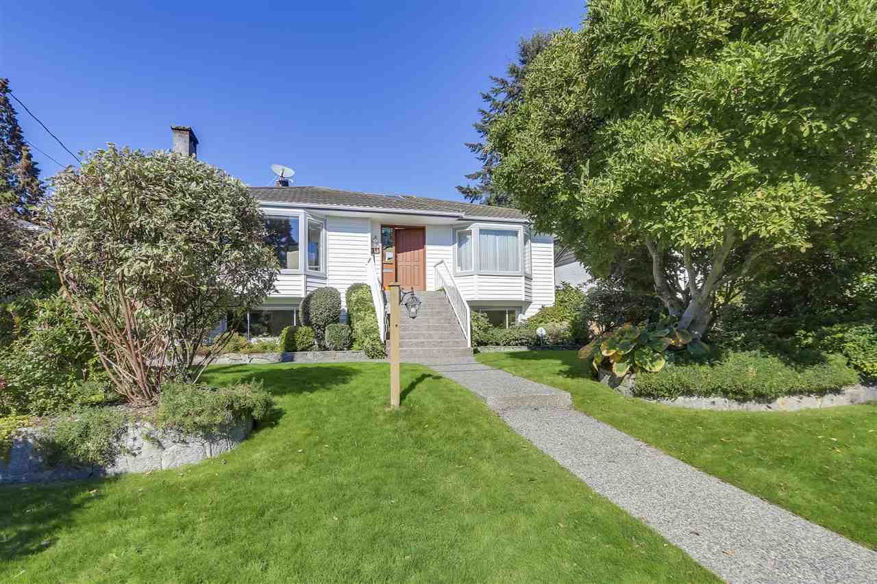 Main Photo: 438 W 28 Street in North Vancouver: Upper Lonsdale House for sale : MLS®# R2313152