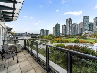 Photo 18: 801 1383 MARINASIDE Crescent in Vancouver: Yaletown Condo for sale in "COLUMBUS" (Vancouver West)  : MLS®# R2504775