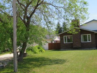 Photo 2: 27 Laurel Bay: Oakbank Single Family Attached for sale (R04)  : MLS®# 1817168