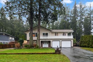 Photo 1: 19636 41A Avenue in Langley: Brookswood Langley House for sale : MLS®# R2645196
