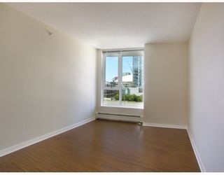 Photo 5: 907 188 KEEFER Place in Vancouver: Downtown VW Condo for sale in "ESPANA" (Vancouver West)  : MLS®# V774402