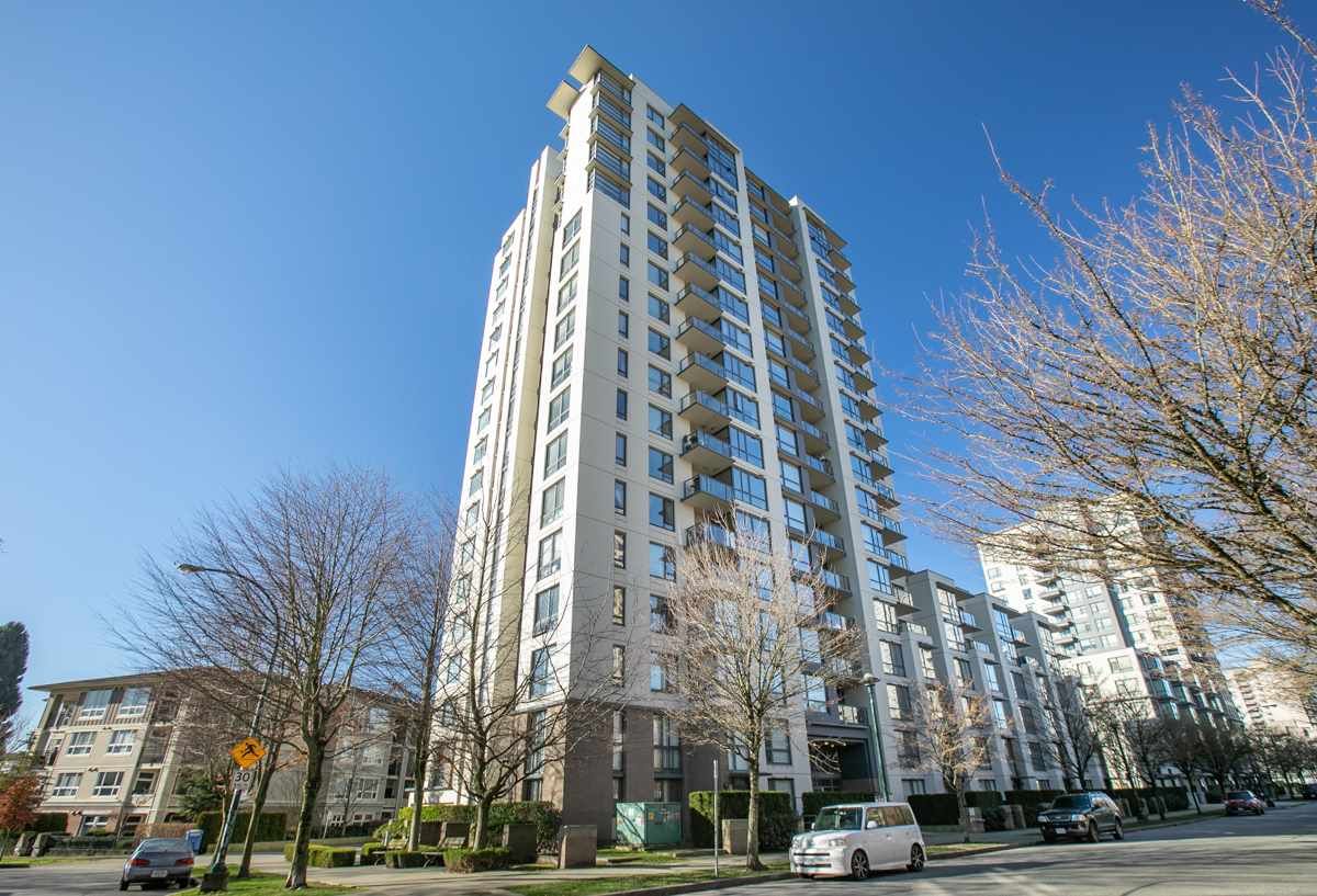 Main Photo: 406 3588 CROWLEY DRIVE in : Collingwood VE Condo for sale : MLS®# R2337887
