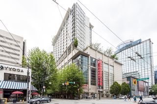Photo 2: 1315 938 SMITHE Street in Vancouver: Downtown VW Condo for sale in "ELECTRIC AVENUE" (Vancouver West)  : MLS®# R2388880