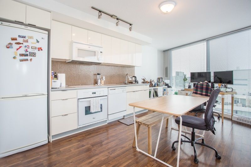 Main Photo: 2909 233 ROBSON Street in Vancouver: Downtown VW Condo for sale in "TV Towers" (Vancouver West)  : MLS®# R2260002