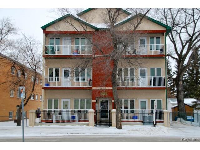 Main Photo: 393 Edison Avenue in WINNIPEG: North Kildonan Condominium for sale (North East Winnipeg)  : MLS®# 1325739
