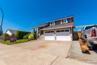 Photo 2: 45417 CARRIAGE Way in Chilliwack: Sardis West Vedder Rd House for sale in "WELLS LANDING" (Sardis)  : MLS®# R2481888