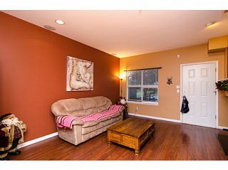 Photo 4: 71 1055 RIVERWOOD Gate in Port Coquitlam: Riverwood Townhouse for sale in "MOUNTAIN VIEW ESTATES" : MLS®# V999954