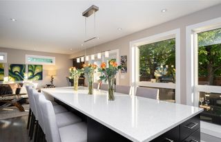 Photo 9: Stunning River Park South Home: House for sale (Winnipeg) 