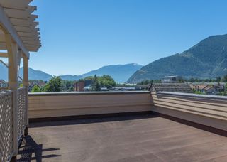 Photo 18: 402 1310 VICTORIA Street in Squamish: Downtown SQ Condo for sale in "The Mountaineer" : MLS®# R2712487