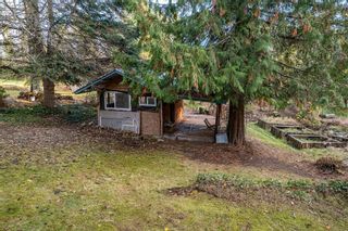 Photo 16: 4058 HIGHWAY 3A in Nelson: House for sale : MLS®# 2474144