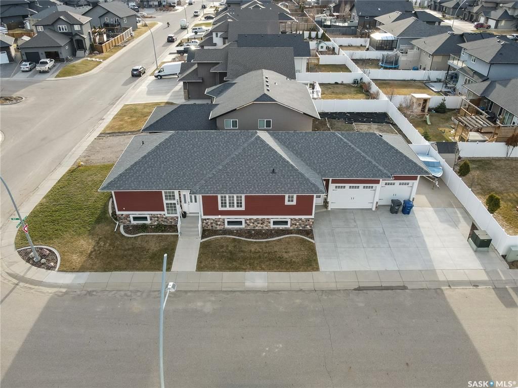 Main Photo: 923 Pohorecky Crescent in Saskatoon: Evergreen Residential for sale : MLS®# SK893025