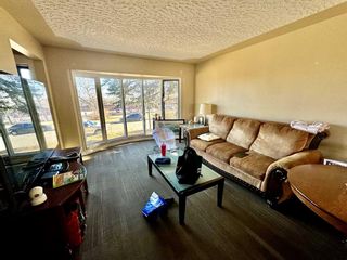 Photo 6: 5615 Thorndale Place NW in Calgary: Thorncliffe Detached for sale : MLS®# A2119305