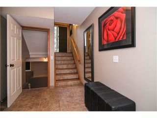 Photo 2: 124 INGLEWOOD Cove SE in Calgary: Inglewood House for sale : MLS®# C4038864
