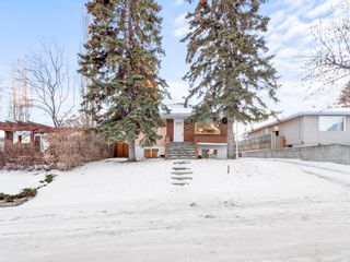 Main Photo: 235 34 Avenue NE in Calgary: Highland Park Detached for sale : MLS®# A2009896