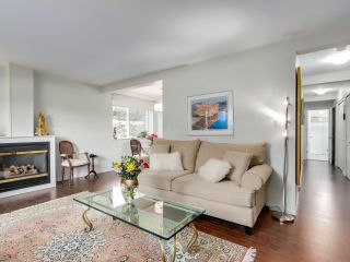 Photo 7: 1 1420 CHESTERFIELD Avenue in North Vancouver: Central Lonsdale Condo for sale in "SUNDALE" : MLS®# R2753160