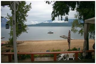 Photo 9: 5224 Northwest Pierre's Point Road in Salmon Arm: Waterfront House for sale : MLS®# 10087972